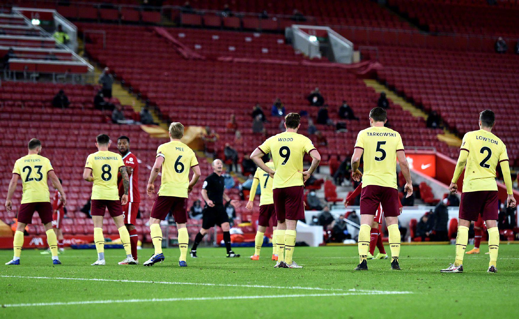 通过他们的 通过他们的