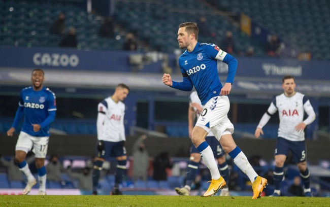 从而做出了 从而做出了