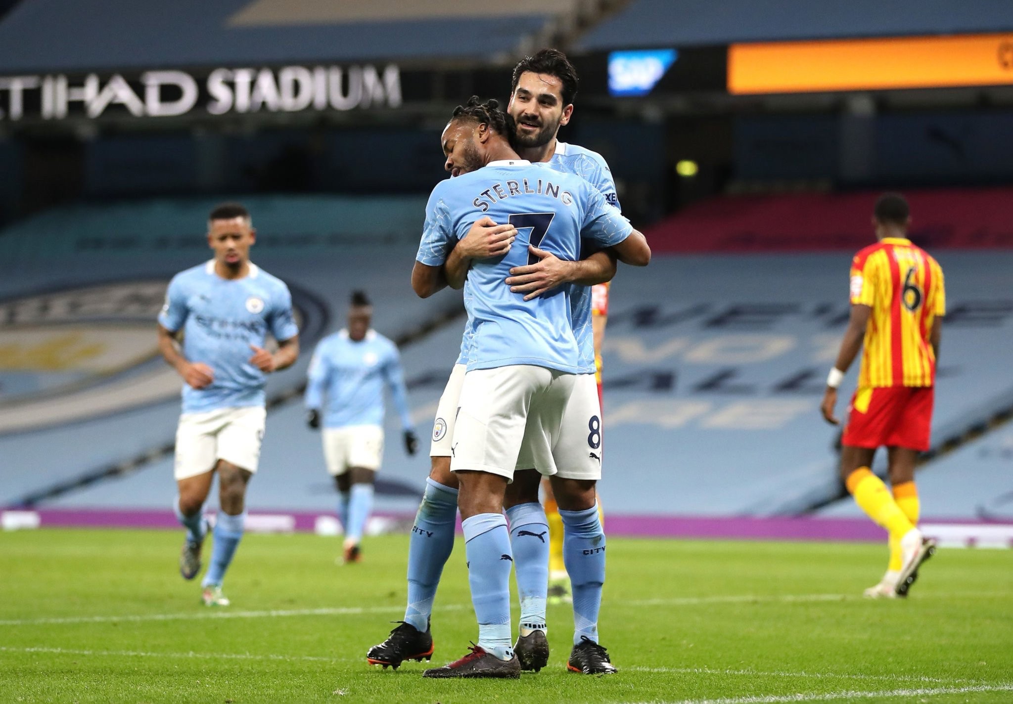 助的三分球 助的三分球